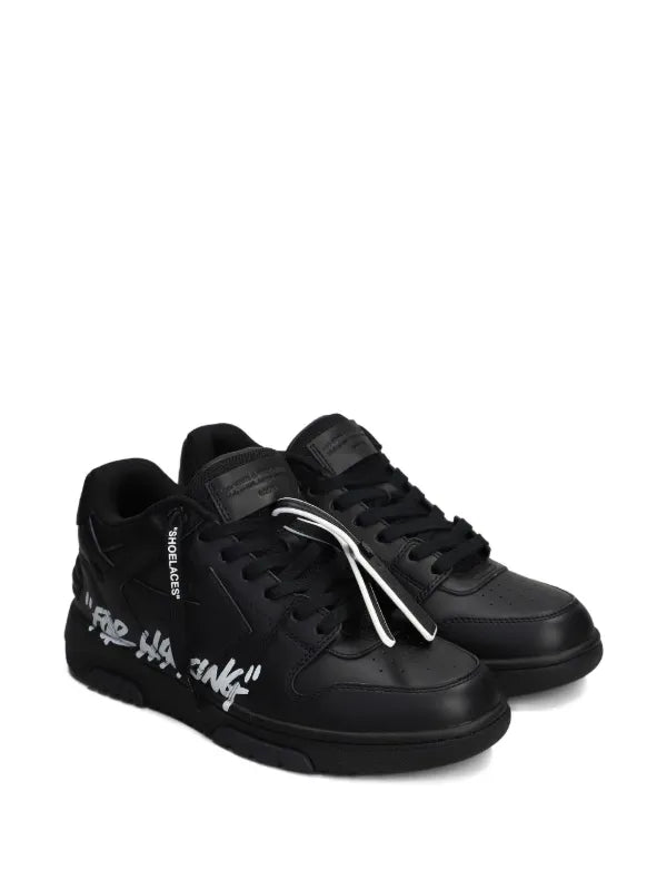 OFF-White sneaker