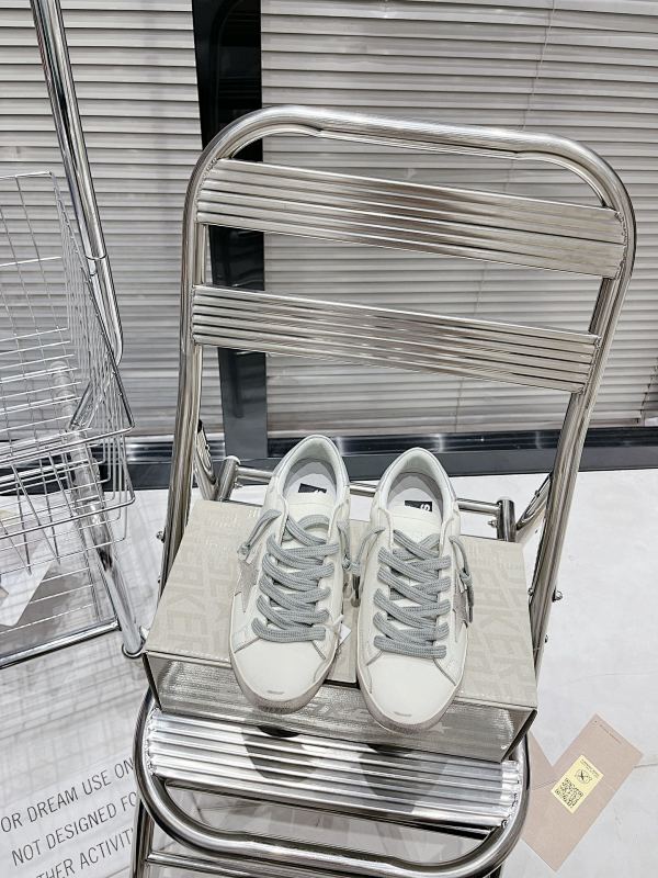 Golden Goose sneaker