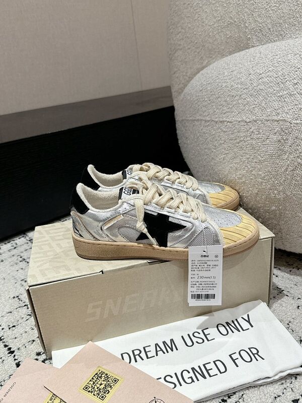 Golden Goose sneaker